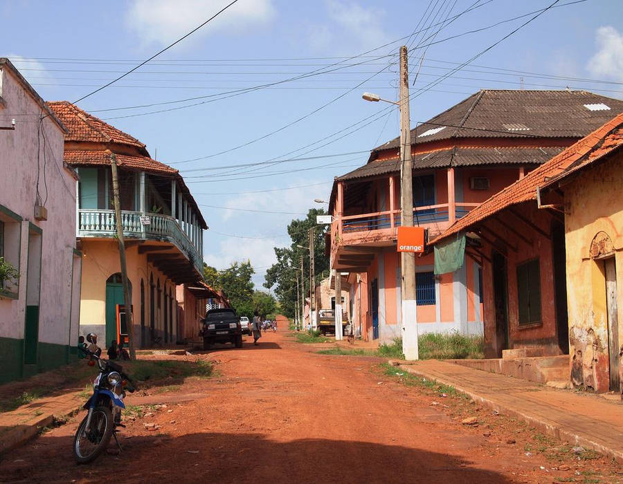 Street Of Bafatá Guinea Bissau Wallpaper