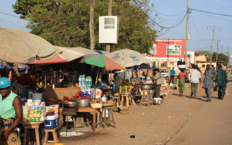 Street Vendors In Benin Wallpaper