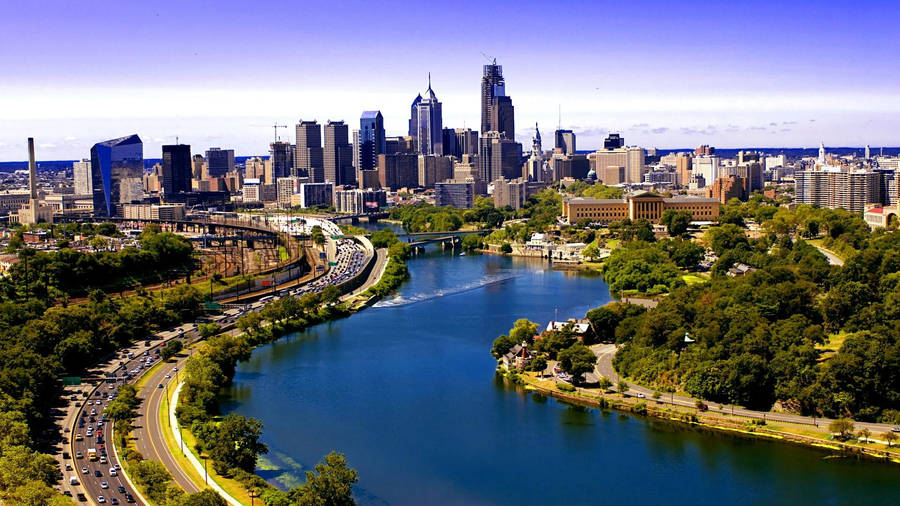 Stunning View Of Schuylkill River In Philadelphia Wallpaper