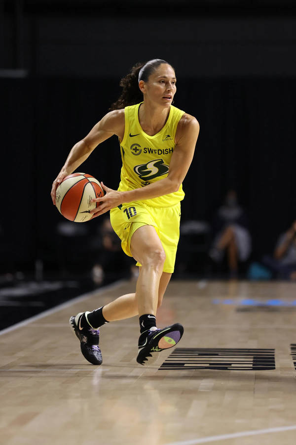 Sue Bird Dribble Shot Wallpaper