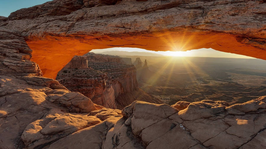 Sunny Canyonlands National Park Wallpaper