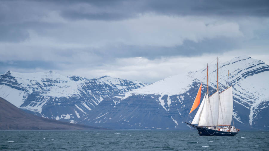 Svalbard Arctic Ocean View Wallpaper