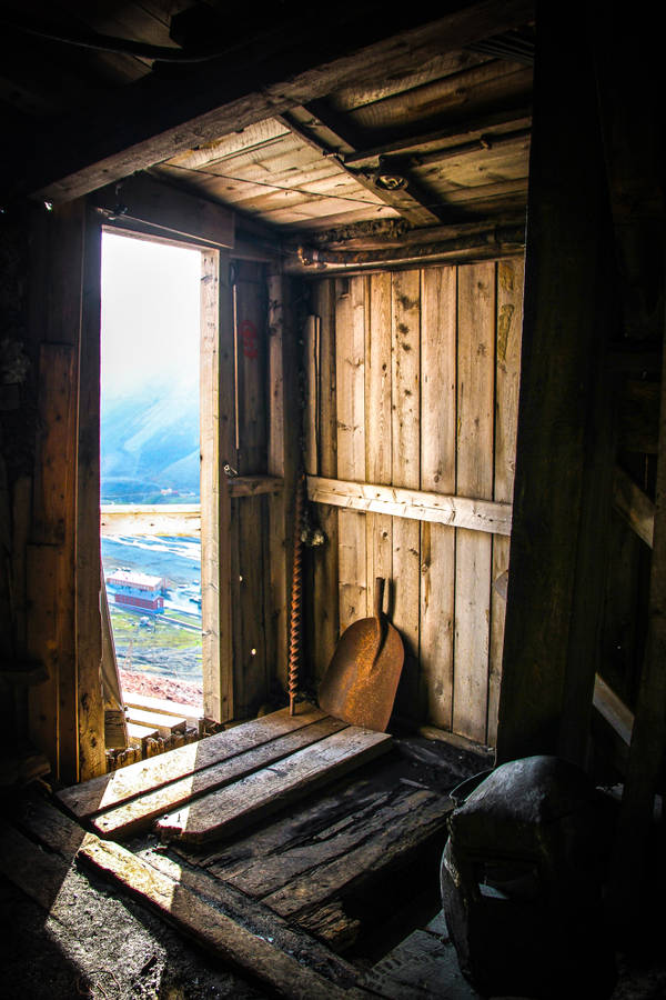 Svalbard Wooden Room Wallpaper