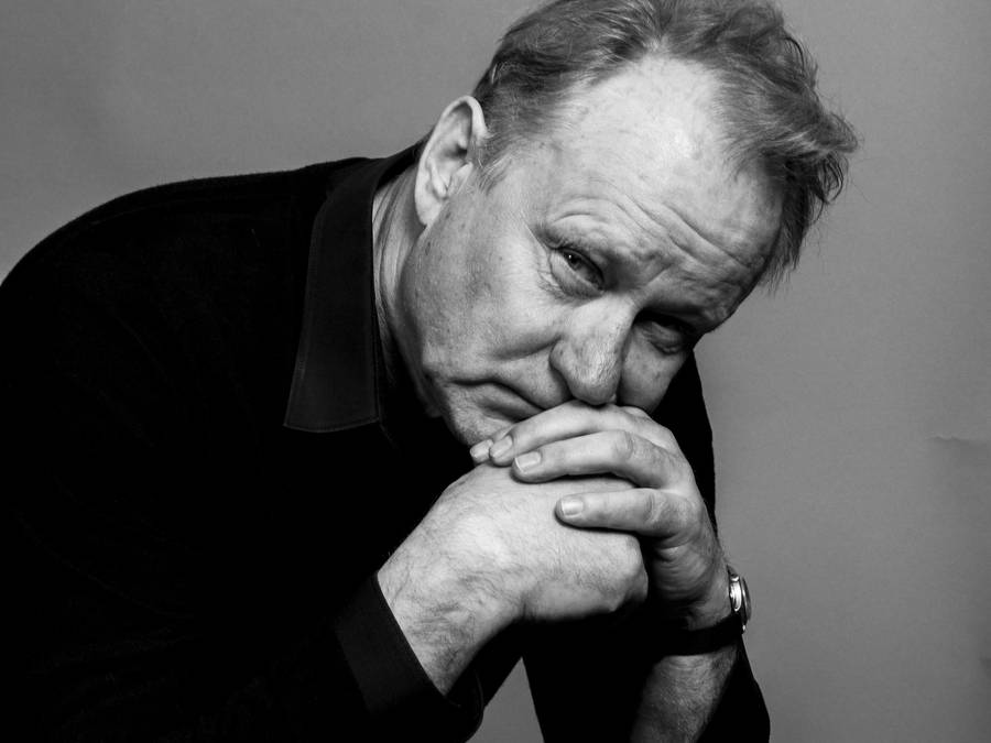 Swedish Actor Stellan Skarsgard During The Independent Photoshoot Wallpaper