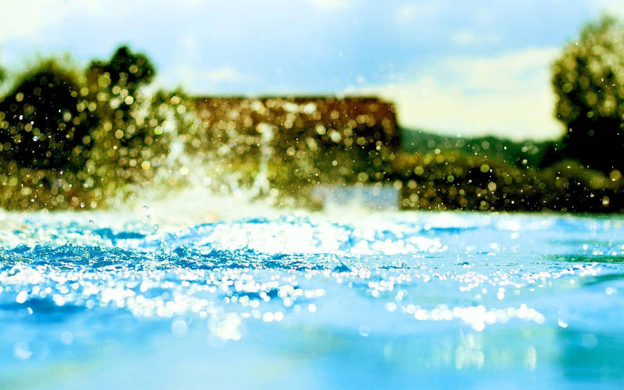 Swimming Pool Water Splash Wallpaper