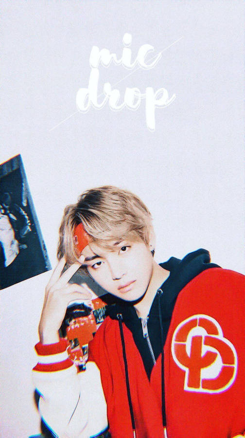 Taehyung Cute Mic Drop Wallpaper