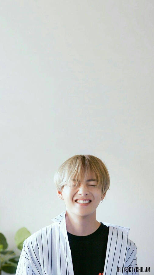 Taehyung Cute With Short Blonde Hair Wallpaper