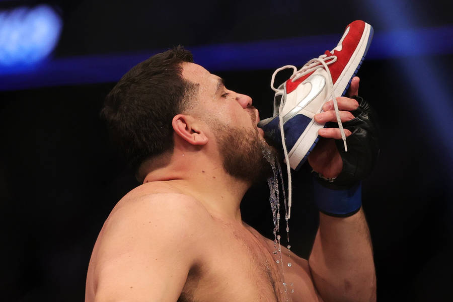 Tai Tuivasa Drinks Beer From Shoe Wallpaper