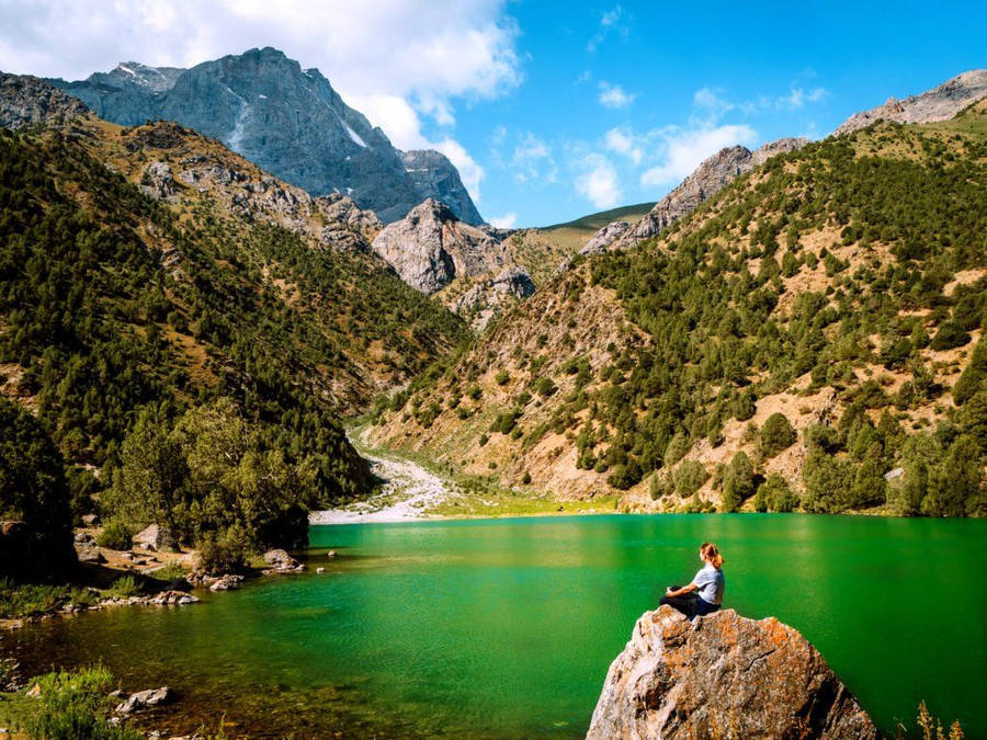 Tajikistan Green Lagoon And Mountains Wallpaper