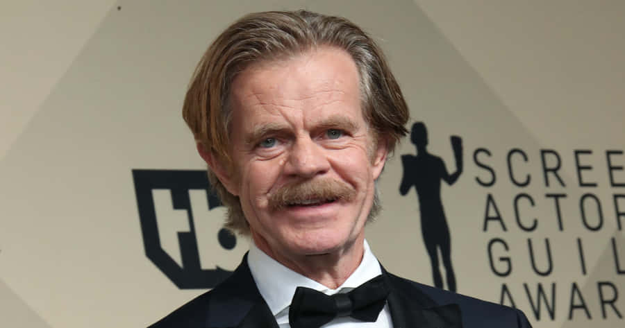 Talented Actor William H. Macy Looking Pensively Into The Distance Wallpaper