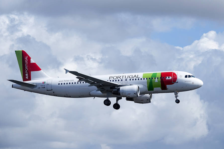 Tap Portugal Grey Sky Wallpaper