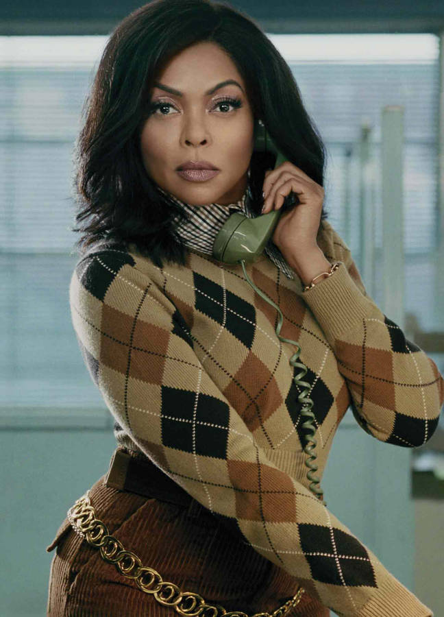 Taraji P. Henson On The Phone Wallpaper