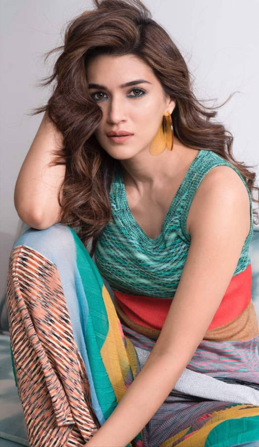 Teal Yellow Kriti Sanon Hd Wallpaper