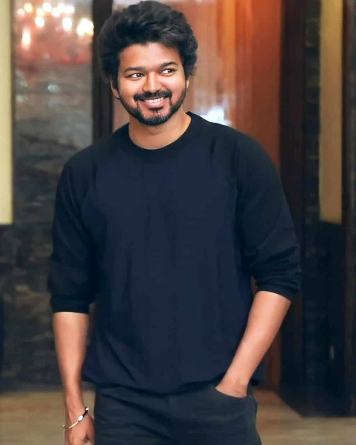 Thalapathy Hd Black Sweatshirt Wallpaper