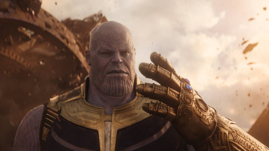 Thanos Wields Infinity Gauntlet Wallpaper