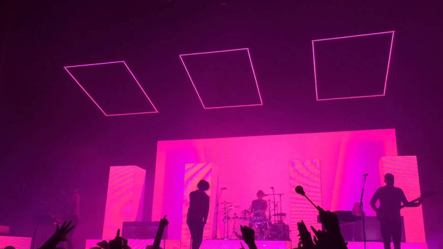 The 1975 Sentimental Performance Wallpaper