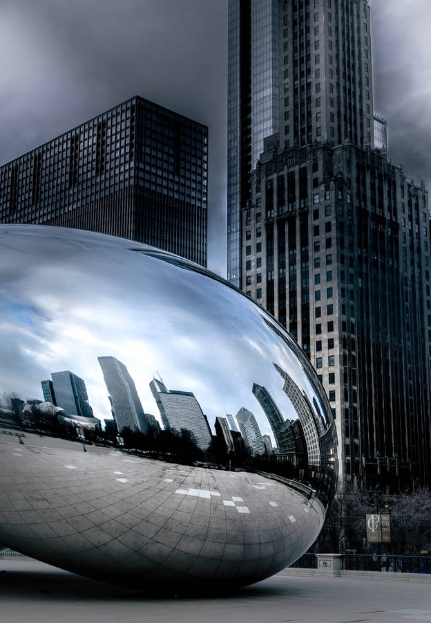 The Bean In Chicago Reflecting Surrounding Buildings. Wallpaper