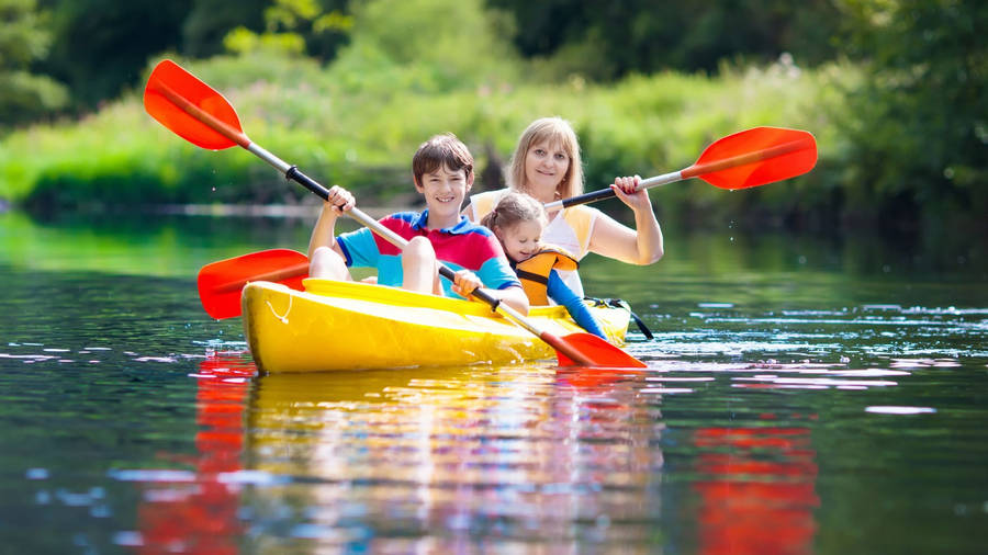 The Canoeing Family Wallpaper