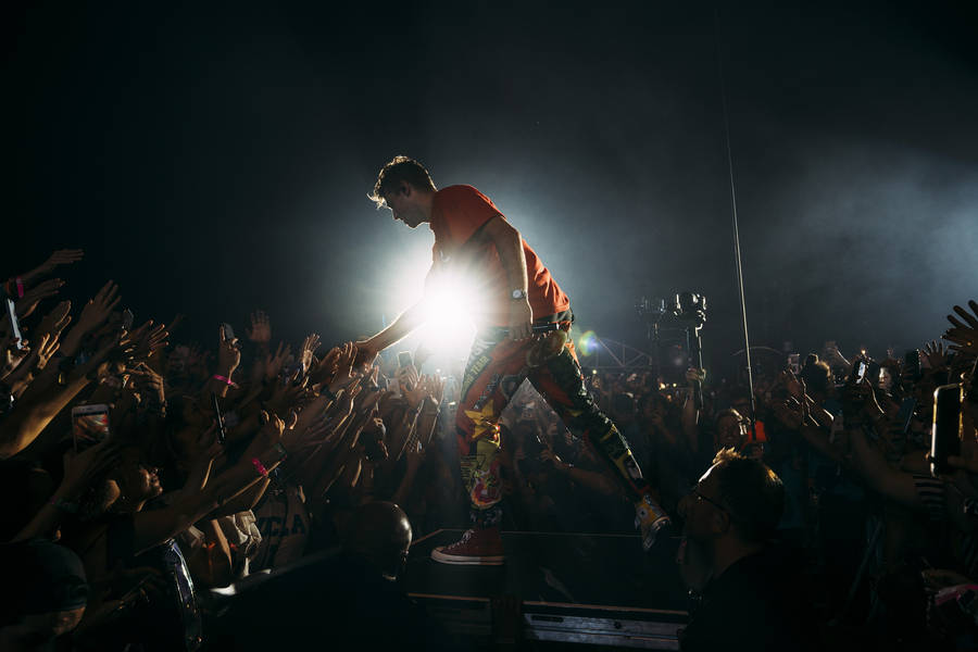 The Chainsmokers Performing At Lollapalooza Wallpaper