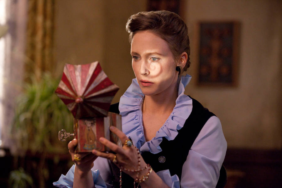 The Conjuring Music Box With Lorraine Wallpaper