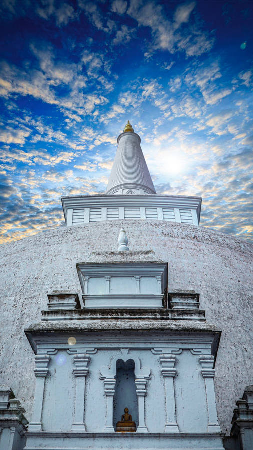 The Enticing Ruwanwelisaya Stupa In Sri Lanka Wallpaper