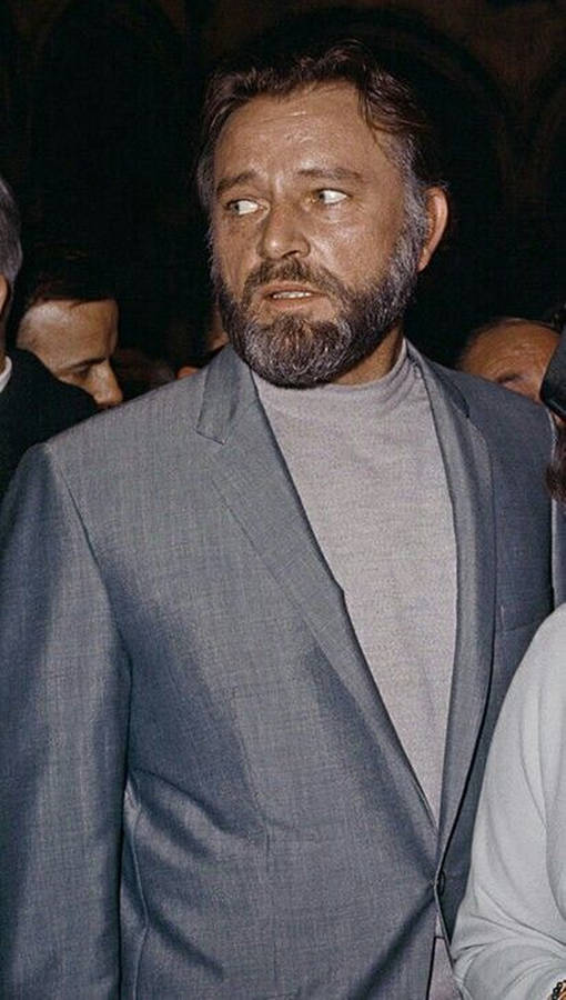 The Iconic Richard Burton Sporting A Beard Wallpaper