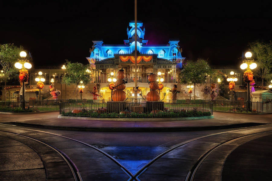 The Magical World Of Universal Studios With The Iconic Revolving Globe. Wallpaper