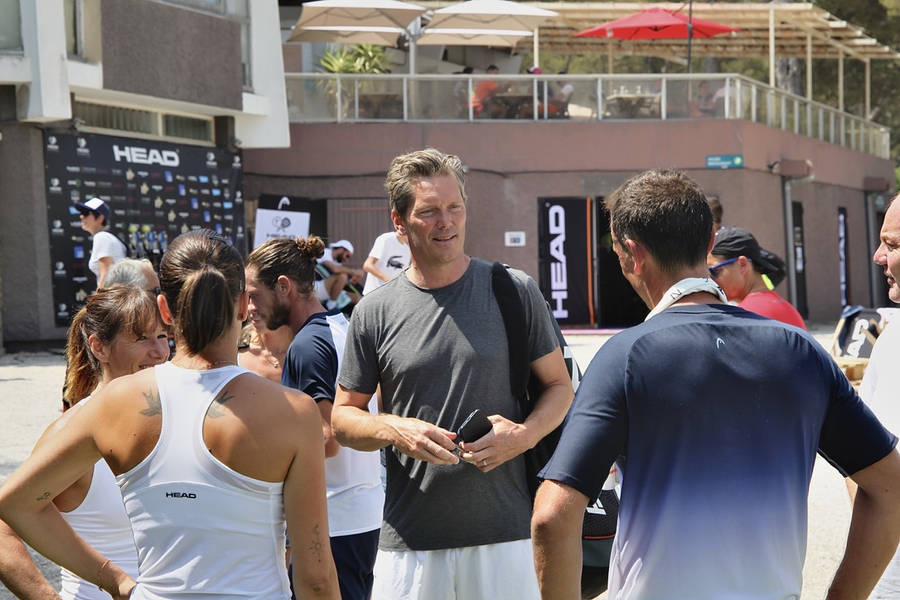 Thomas Enqvist Talking To People Wallpaper