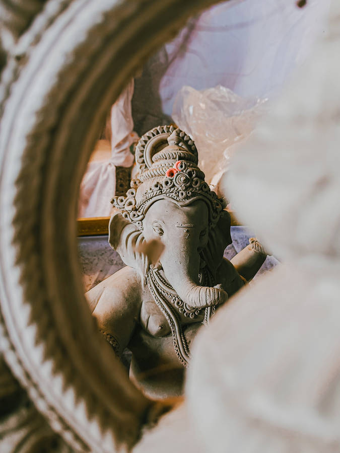 Through A Frame Ganesh 4k Wallpaper