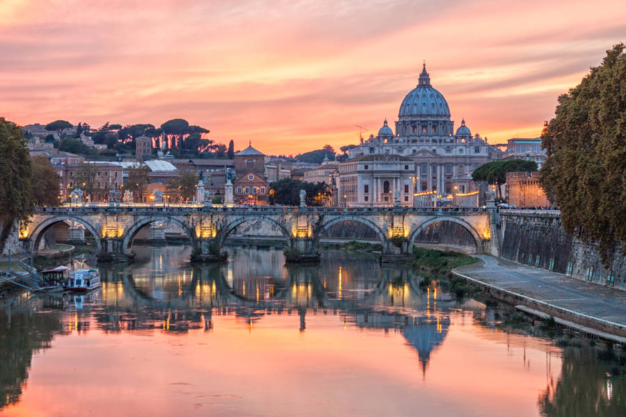 Tiber River In Vatican City Wallpaper