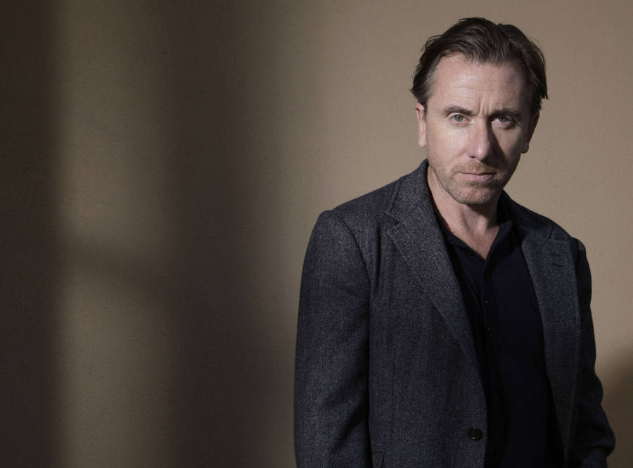 Tim Roth Cool Black Suit Portrait Wallpaper