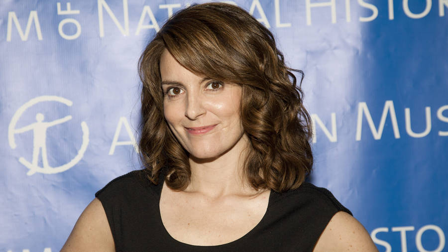 Tina Fey American Museum Of Natural History Wallpaper