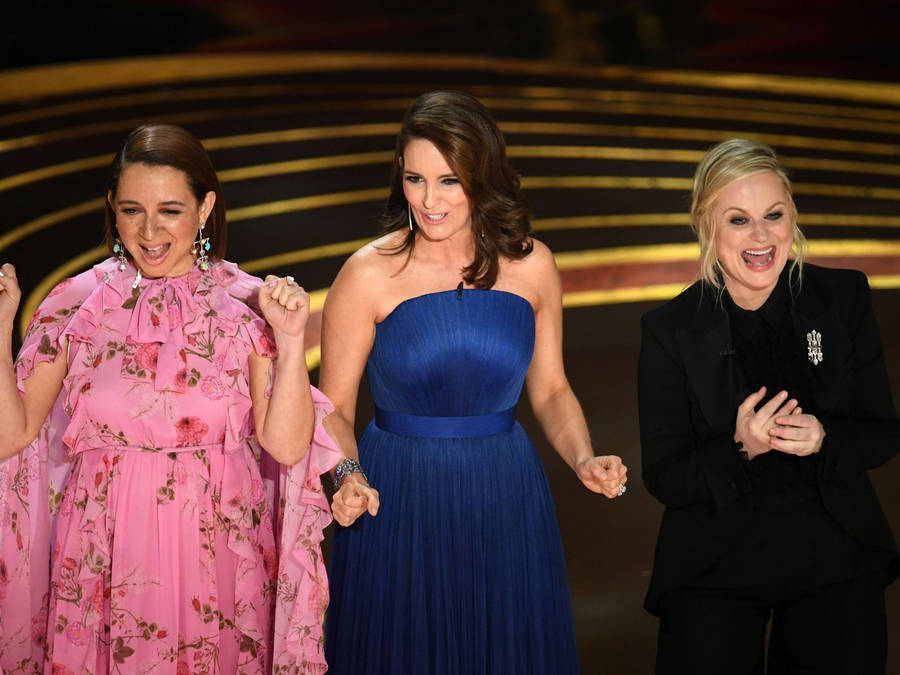 Tina Fey Maya Rudolph Amy Poehler Hosts Wallpaper