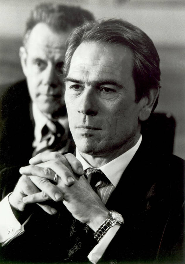 Tommy Lee Jones Hands Clasped Wallpaper