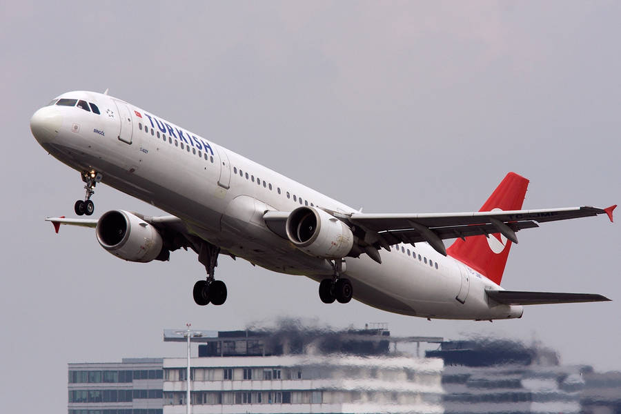 Turkish Airlines A321-200 Airplane Model Wallpaper