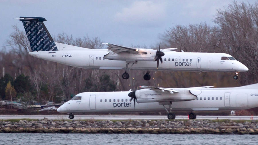 Twin E195-e2 Jet Porter Airlines Wallpaper