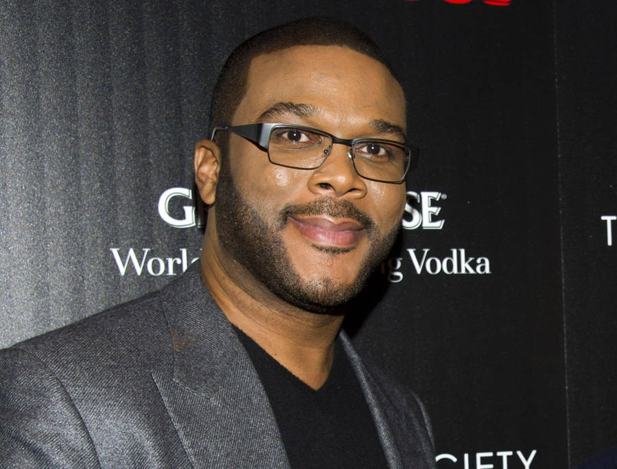 Tyler Perry Red Carpet Look Wallpaper