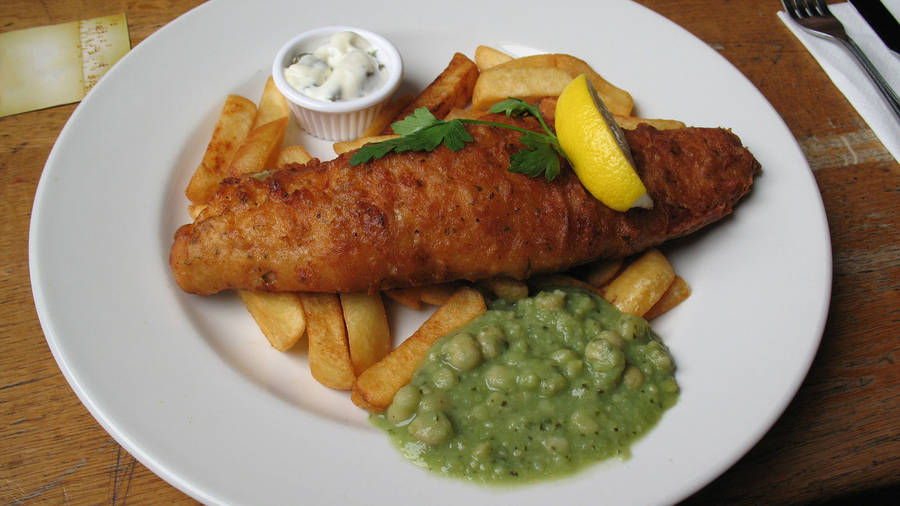 Uk Fish And Chips With Mushy Peas Wallpaper