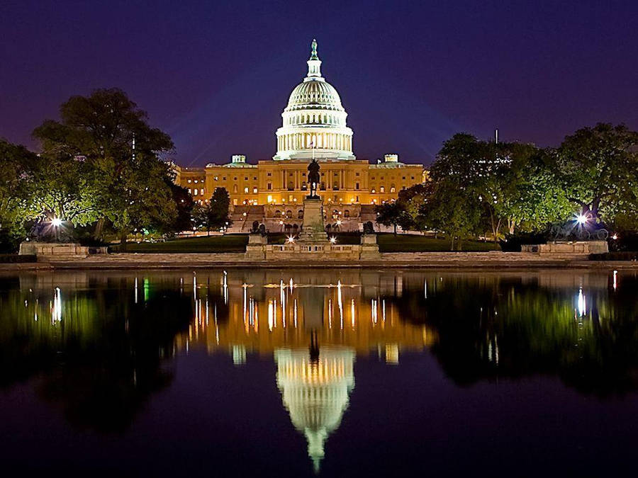 United States Capitol Reflection In Lake Wallpaper