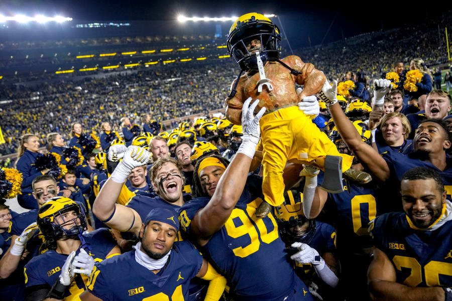 University Of Michigan-ann Arbor Football Doll Wallpaper