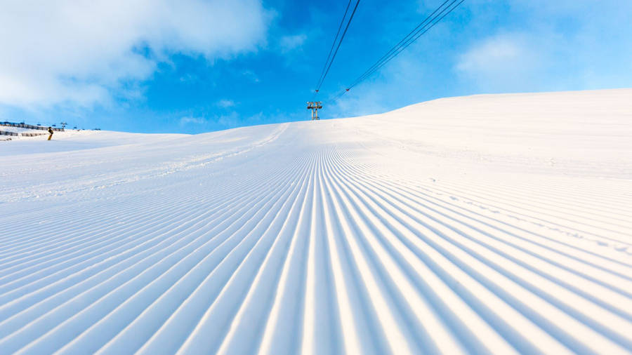 Up Kannabe Ski Resort Slope Wallpaper