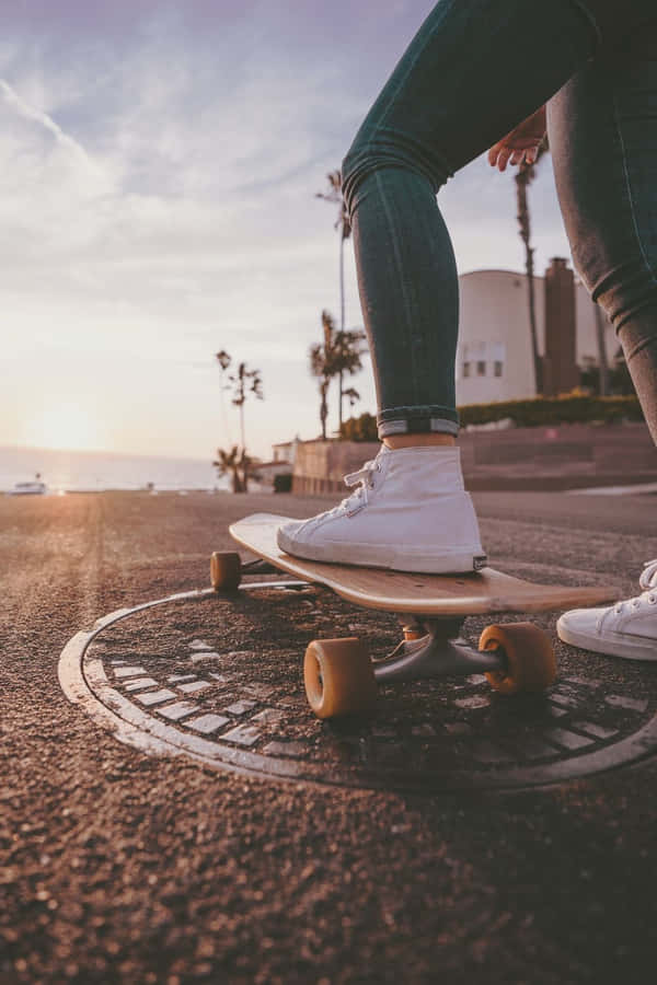 Urban Skateboardingat Sunset Wallpaper