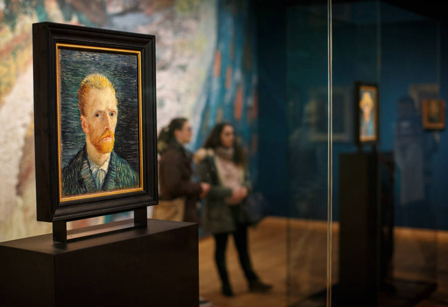 Van Gogh Museum Portrait Display Wallpaper