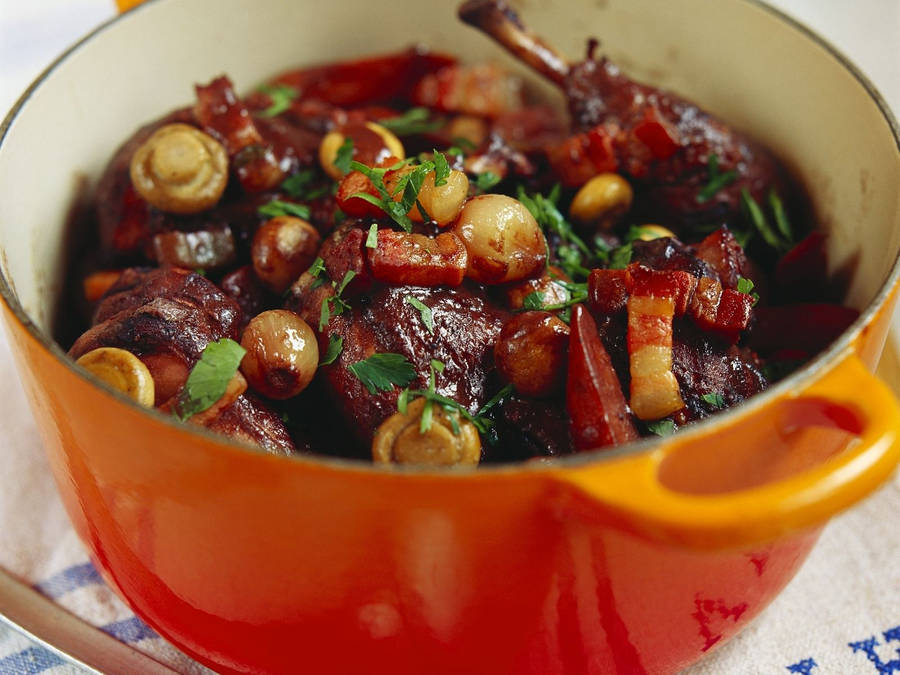 Velvety Textured Coq Au Vin On A Pot Wallpaper