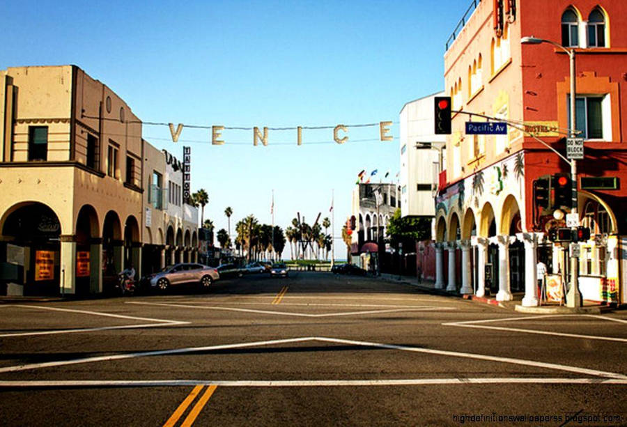 Venice Beach Intersection Blurry Aesthetic Wallpaper