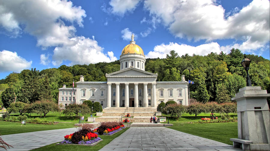 Vermont State House In Summer Wallpaper