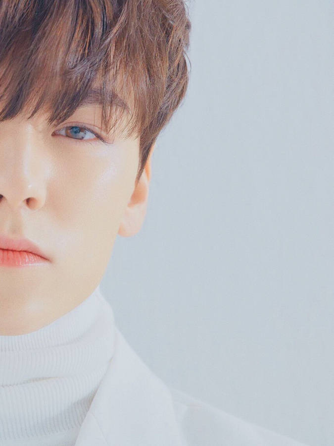 Vernon Close-up Portrait Wallpaper