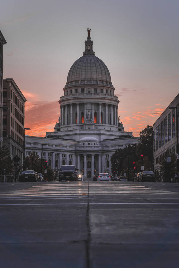 View Of Wisconsin State Capitol In Madison Wallpaper