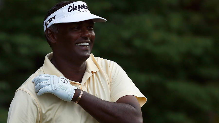 Vijay Singh In Yellow Shirt Wallpaper