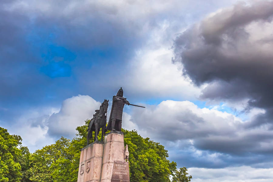 Vilnius Grand Duke Gediminas Monument Wallpaper